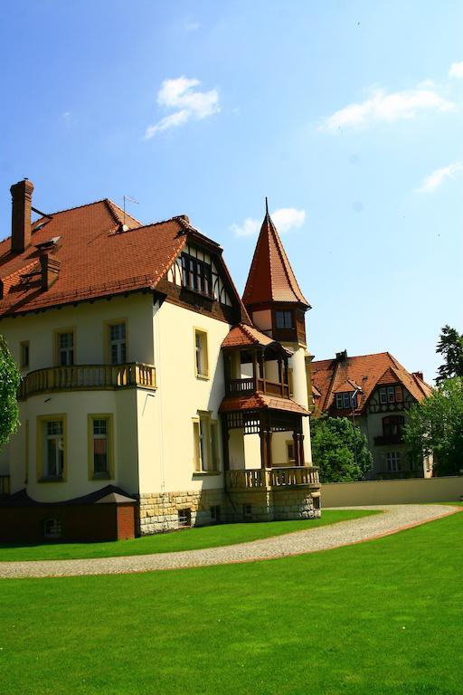Hotel Palacyk Legnica Exterior photo